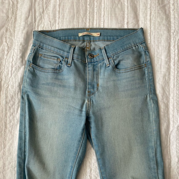 •Super Skinny Levi’s Denim• - Picture 4 of 5